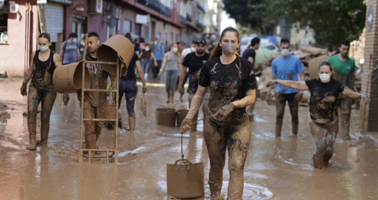 İspanya çalışanlara ücretli iklim izni hakkı sunulacak