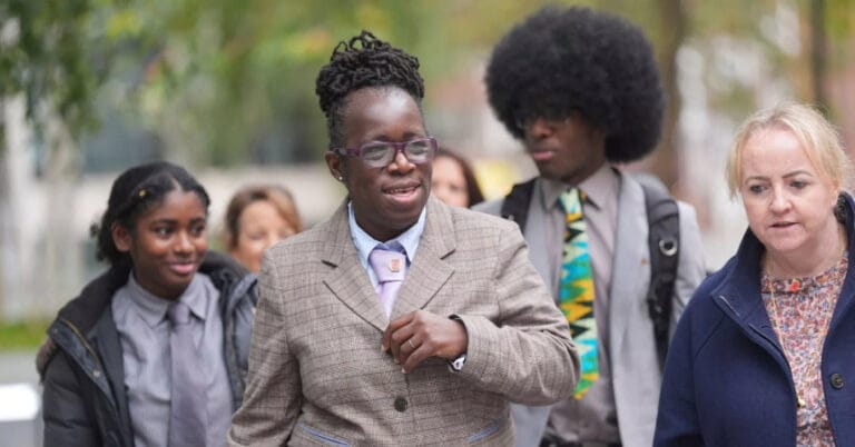 İngiliz hükümeti hava kirliliği nedeniyle ölen kızın ailesine tazminat ödedi