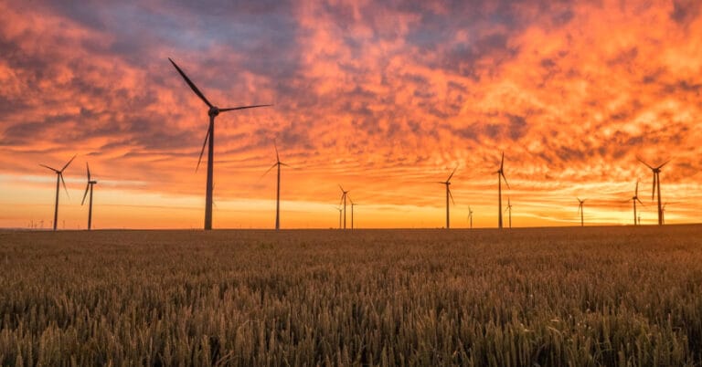 Almanya’da rüzgar ve güneş enerjisi ilk kez fosil yakıt enerjisini geçti