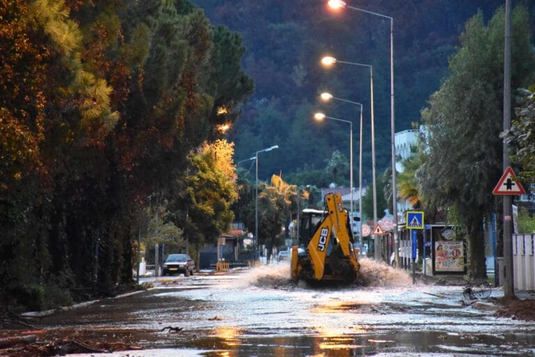 Ege Bölgesi için kuvvetli sağanak yağmur uyarısı