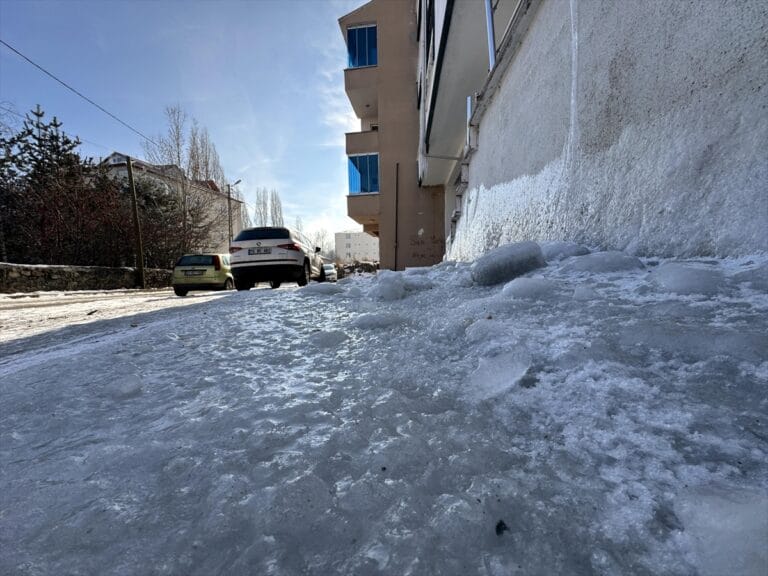 Yağış yok; buzlanma, don ve çığ tehlikesi var
