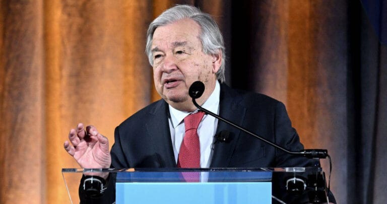 Guterres: Fosil yakıt çağının sonu kaçınılmaz