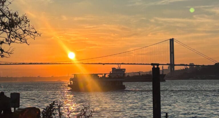 3 ilde yağmur var, diğer bölgeler parçalı bulutlu