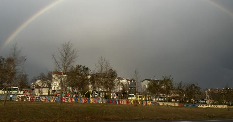 Türkiye’nin batısında sağanak, doğusunda don var!
