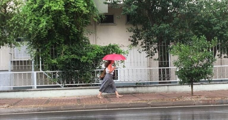 Türkiye genelinde yağmur, yüksek kesimlerde kar var