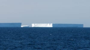 Antarktika’dan kopan dev buzdağı Güney Georgia’ya yaklaşıyor