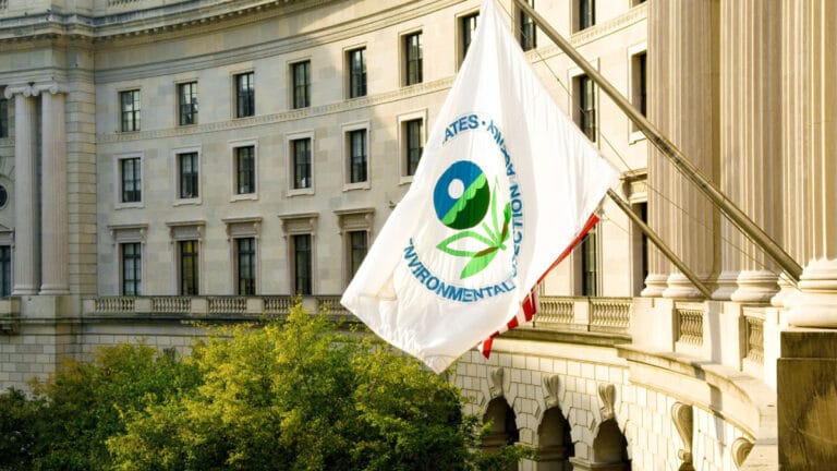 Çevre Koruma Ajansı’nın yüzde 65’i çıkarılacak!