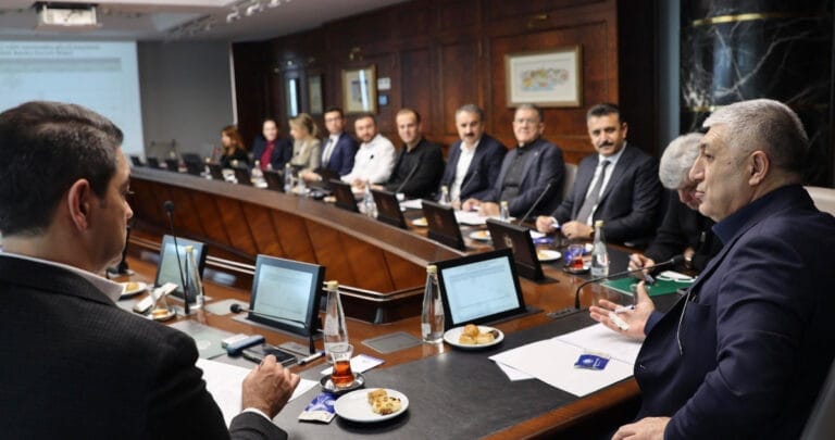 Dikili’de, Avrupa’nın en büyük jeotermal sera kümelenmesi yükseliyor