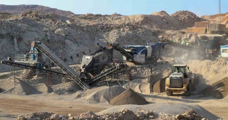 Japon Büyükelçi ve UNDP temsilcisinden Hatay’daki Yıkıntı Atığı Geri Kazanım Tesisi’nde inceleme