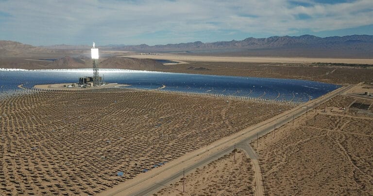 ABD’de bir dönemin “Güneş enerjisi devrimi” olarak görülen Ivanpah Santrali kapanıyor