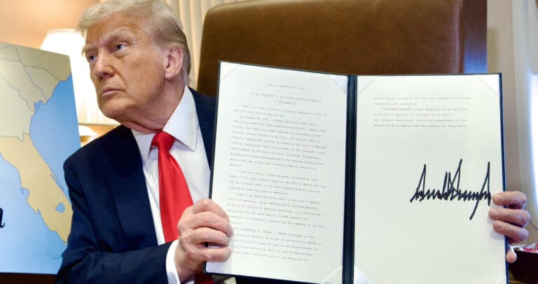 Trump yönetimine çevreci gruplardan ilk hamle: Fosil yakıt hamlelerine karşı dava açıldı