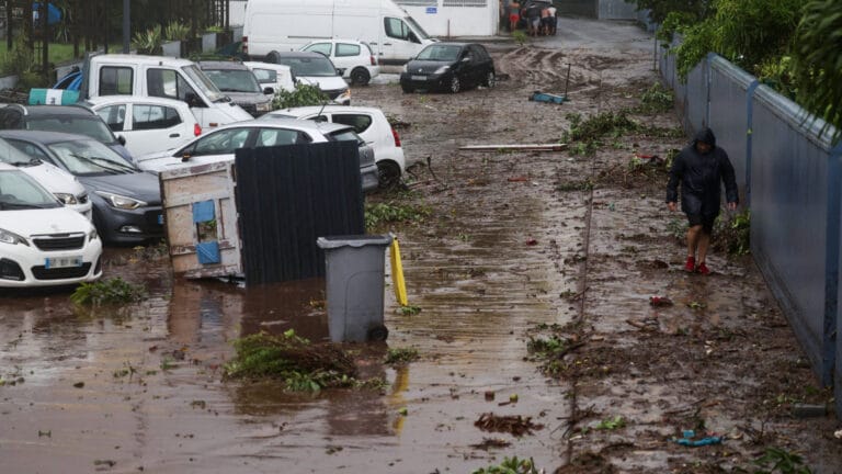 Fransa’nın La Reunion Adası’nda Garance Kasırgası nedeniyle ölenlerin sayısı 4’e yükseldi