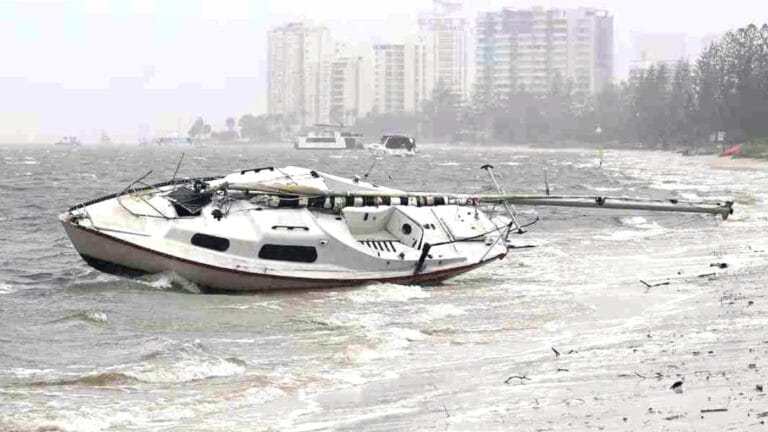 Avustralya’da Alfred siklonu: 240 bin ev elektriksiz kaldı