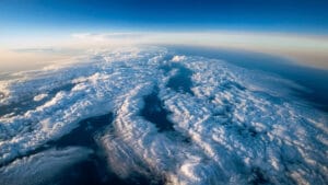 Atmosferik nehirler Antarktika’daki sıcaklık rekorlarını ve buzul erimelerini tetikliyor