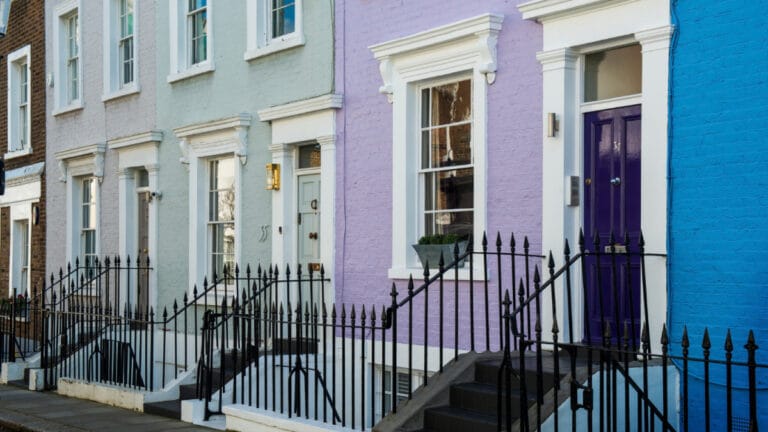 İngiltere’den sosyal konutlara 1,8 milyar sterlinlik enerji desteği