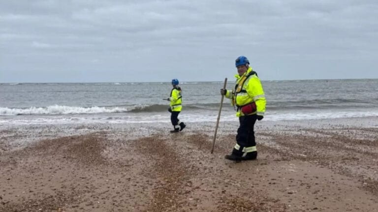 Kuzey Denizi’nde plastik alarmı: Gemi kazası sonrası ‘plastik topak’ tehlikesi