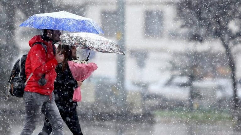 Yağmur, kar ve fırtına! Bu bölgelerde yoğun kar var