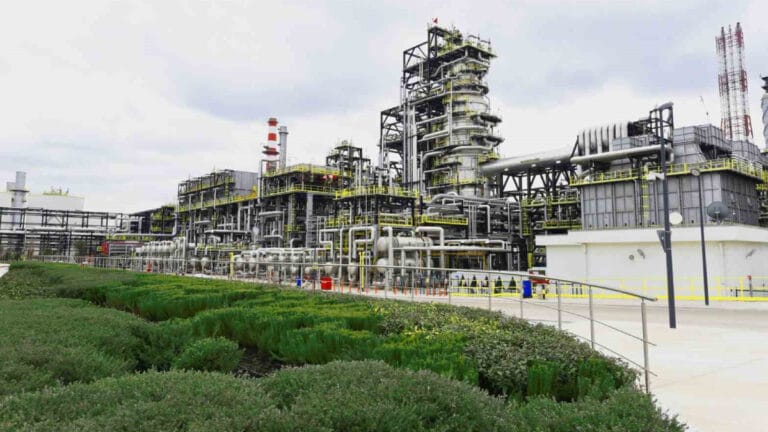 Tüpraş’tan sürdürülebilirlik raporu: Hedef 2050’de karbon nötr