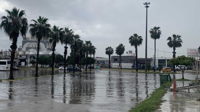 Meteoroloji’den 4 bölge için sağanak yağmur uyarısı