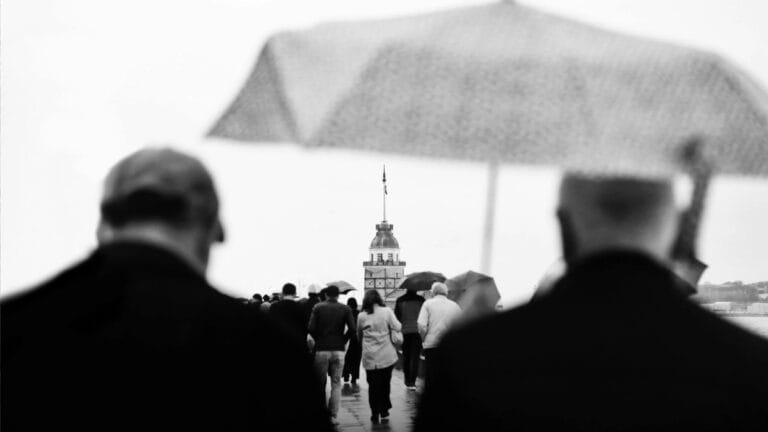 5 bölgede sağanak yağmur var, sıcaklıklar düşüyor