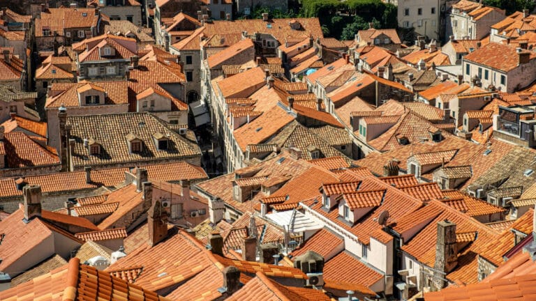 İtalyan çatılarının sırrı ortaya çıktı: Enerji verimliliği için optimum çatı oranları antik Roma mimarisinde