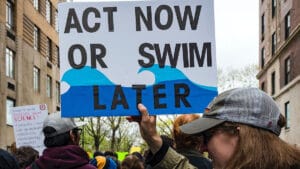 ABD’de Dünya Günü öncesi Trump’ın çevre politikalarına karşı kitlesel direniş büyüyor