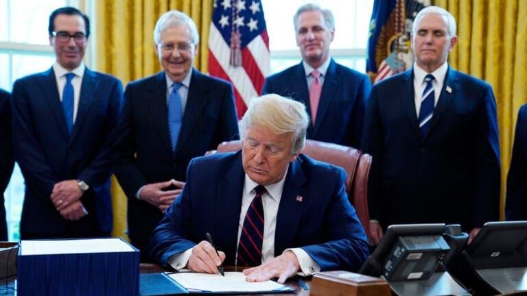 Trump’tan kömür endüstrisini canlandıracak 4 başkanlık kararnamesi
