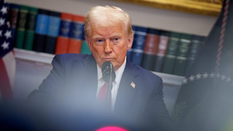 Trump Yenilenebilir Enerji Politikaları: Gerçekler, Etkiler ve Geleceğe Yansımalar