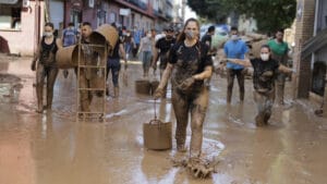 Avrupa, iklim değişikliğinin ciddi etkilerini şimdiden yaşıyor: 2023’te en az 400 bin kişi etkilendi