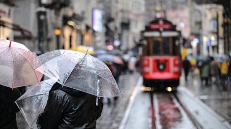 Meteoroloji uyardı! Türkiye sağanak yağışın etkisi altında