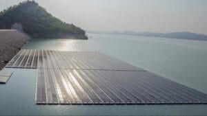 Yüzer güneş enerji santralleri için izin çıktı