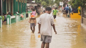 İklim krizinin yoksul ülkelere maliyeti 156 milyar dolar oldu