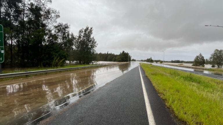 Avustralya’da 100 yıldır görülmeyen sel: 48 bin kişi izole edildi