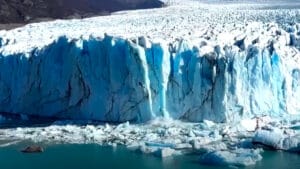 Perito Moreno Buzulu çöktü: Sessiz dev, iklim krizinin baskısına dayanamıyor
