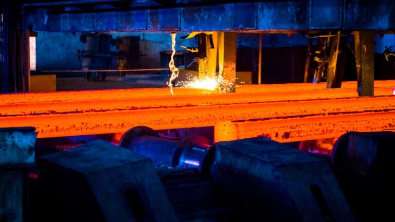 Çelik sektörü yeşil dönüşümde geride kalıyor, kömürle üretim artıyor