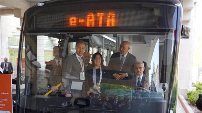 Karsan, Net Sıfır Emisyon Yol Haritası Projesi’ne e-ATA ile destek verdi