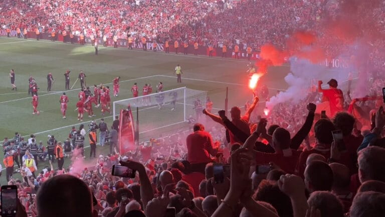 Liverpool taraftarlarının coşkusu yer sarsıntısı yarattı