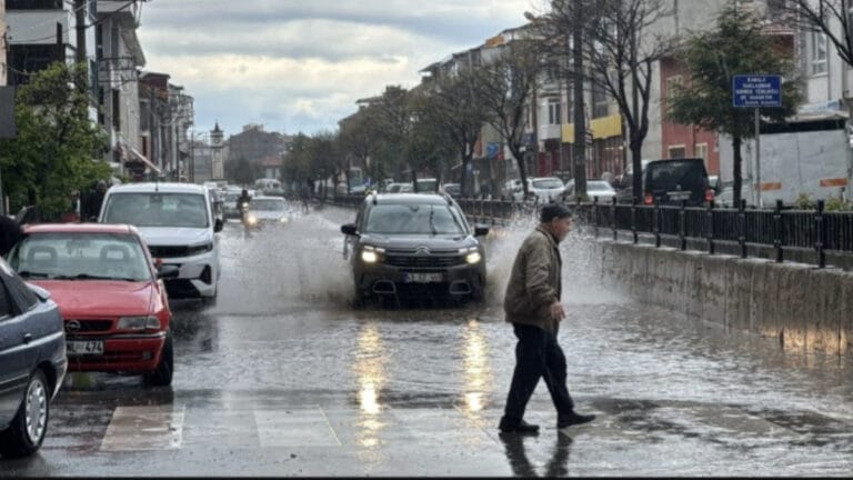 16 ile sarı kod! Sağanak yağmur ve fırtına bekleniyor