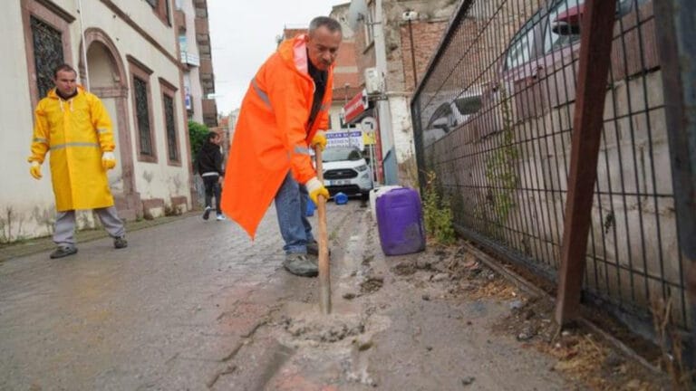 Meteoroloji’den bu bölgeler için sağanak yağmur ve çöl tozu uyarısı