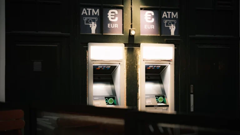 Bankalar fosil enerjiye yatırımı artırdı, iklim taahhütlerini geri plana attı