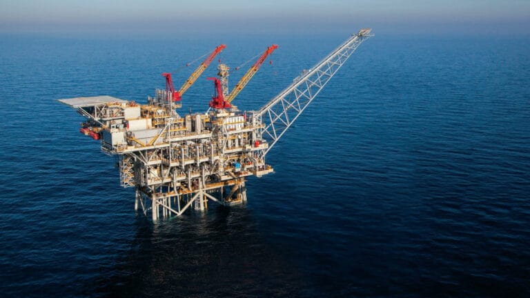 Azerbaycan İsrail’in Tamar gaz sahasına ortak oldu