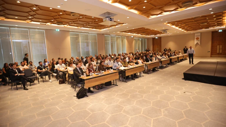 Enerjisa Enerji ‘Kurumsal Enerji Buluşmaları’nın beşincisini İzmir’de gerçekleştirdi