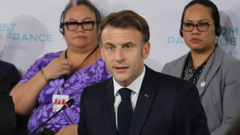 Macron’un fosil yakıt konusundaki sessizliği çevrecileri hayal kırıklığına uğrattı