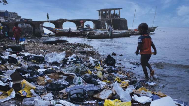 BM Okyanus Zirvesi’nde 100’e yakın ülke, plastik kirliliğine karşı küresel anlaşma çağrısı yaptı