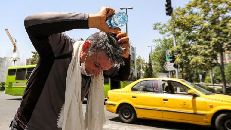 İranlılardan su kullanımını kısıtlamaları istendi: 50 derece sıcaklıklar ve kuruyan barajlar krizi derinleştiriyor