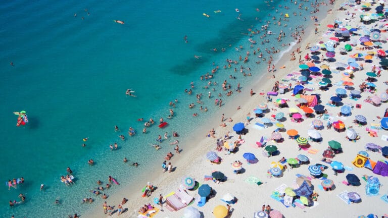 Yarından itibaren sıcaklıklar 6 ila 12 derece artacak