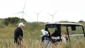 Trump rüzgar enerjisine ‘aldatmaca’ dedi: Peki, veriler ne söylüyor?