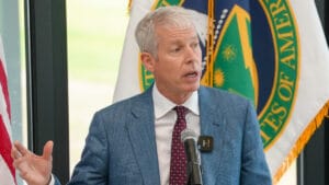 Trump yönetiminin iklim raporlarını güncelleme planı, bilim insanlarını endişelendiriyor