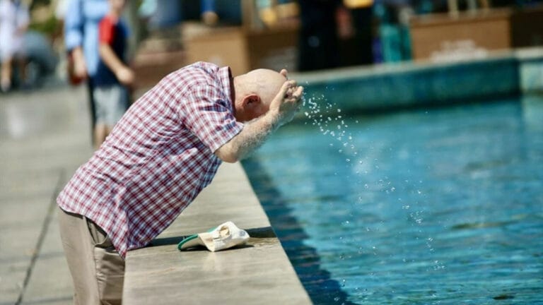 Yüksek sıcaklıklar etkili oluyor! Batıda poyraz doğuda yağmur var