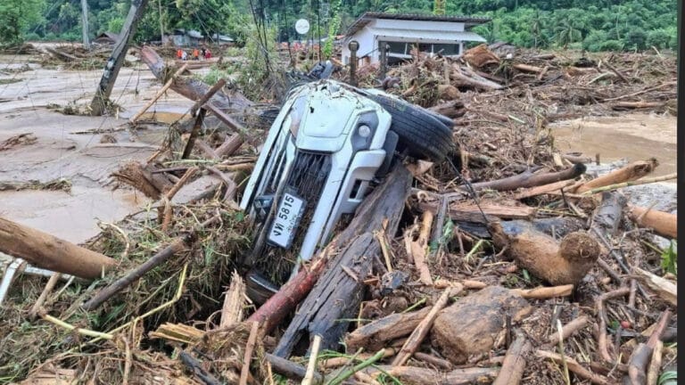 Kajiki Tayfunu Vietnam ve Tayland’da can kaybına ve büyük yıkıma yol açtı